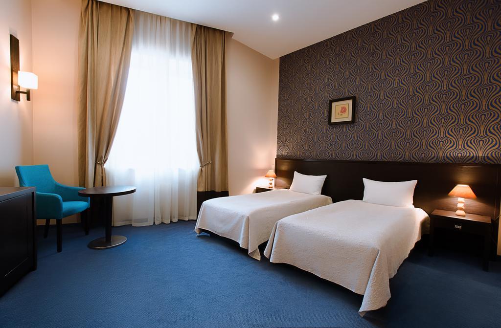 Promenada Отель 4*